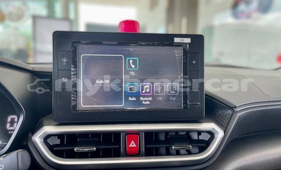 Buy Used Toyota Highlander White Car in Chbar Mon in Kampong Speu Province Buy Used Toyota Highlander White Car in Chbar Mon in Kampong Speu Province