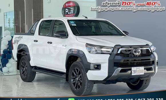 Buy Used Toyota Hiluxe Revo White Car in Bavet in Svay Rieng Province Buy Used Toyota Hiluxe Revo White Car in Bavet in Svay Rieng Province