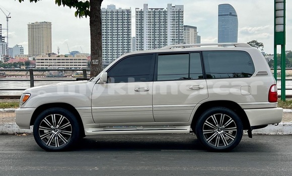 Buy Used Lexus LX White Car in Phnom Penh in Phnom Penh Buy Used Lexus LX White Car in Phnom Penh in Phnom Penh