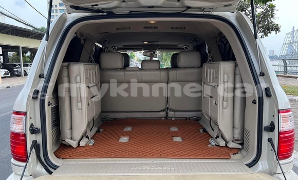 Buy Used Lexus LX White Car in Phnom Penh in Phnom Penh Buy Used Lexus LX White Car in Phnom Penh in Phnom Penh