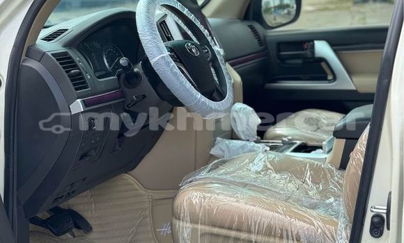 Acheter Occasion Voiture Toyota Land Cruiser Blanc à Phnom Penh, Phnom Penh Acheter Occasion Voiture Toyota Land Cruiser Blanc à Phnom Penh, Phnom Penh