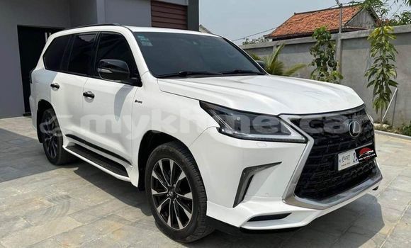 Acheter Occasion Voiture Lexus LX 570 Blanc à Phnom Penh, Phnom Penh Acheter Occasion Voiture Lexus LX 570 Blanc à Phnom Penh, Phnom Penh