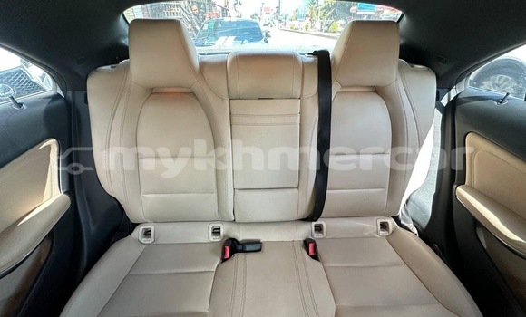 Buy Used Mercedes-Benz C–Class White Car in Phnom Penh in Phnom Penh Buy Used Mercedes-Benz C–Class White Car in Phnom Penh in Phnom Penh