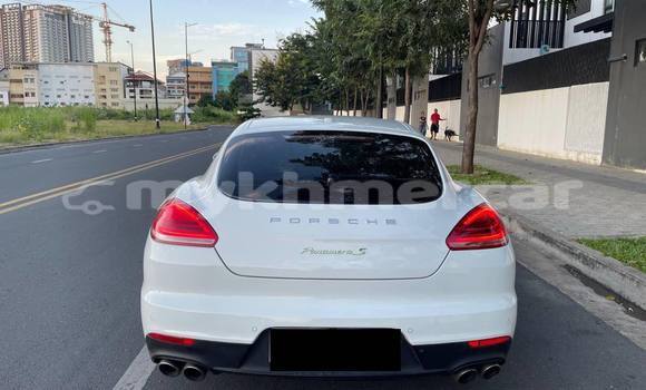 Buy Used Porsche Panamera White Car in Phnom Penh in Phnom Penh Buy Used Porsche Panamera White Car in Phnom Penh in Phnom Penh