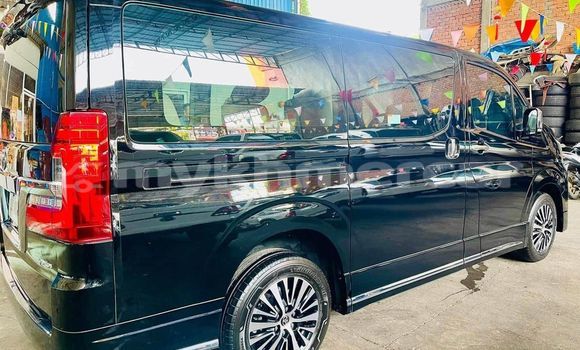 Buy Used Toyota Granvia Black Car in Chbar Mon in Kampong Speu Province Buy Used Toyota Granvia Black Car in Chbar Mon in Kampong Speu Province
