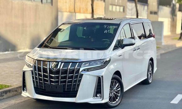 Buy Used Toyota Alphard White Car in Chbar Mon in Kampong Speu Province Buy Used Toyota Alphard White Car in Chbar Mon in Kampong Speu Province