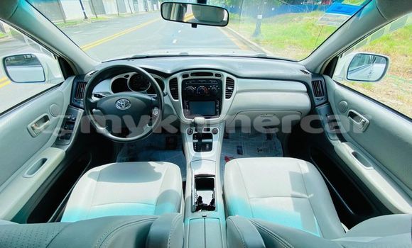 Buy Used Toyota Highlander Other Car in Chbar Mon in Kampong Speu Province Buy Used Toyota Highlander Other Car in Chbar Mon in Kampong Speu Province