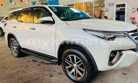 Buy Used Toyota Fortuner White Car in Chbar Mon in Kampong Speu Province Buy Used Toyota Fortuner White Car in Chbar Mon in Kampong Speu Province
