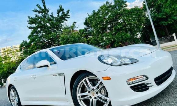 Buy Used Porsche Panamera White Car in Chbar Mon in Kampong Speu Province Buy Used Porsche Panamera White Car in Chbar Mon in Kampong Speu Province