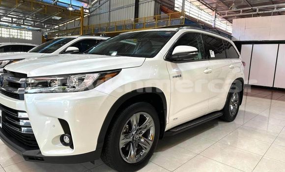 Buy Used Toyota Highlander White Car in Chbar Mon in Kampong Speu Province Buy Used Toyota Highlander White Car in Chbar Mon in Kampong Speu Province