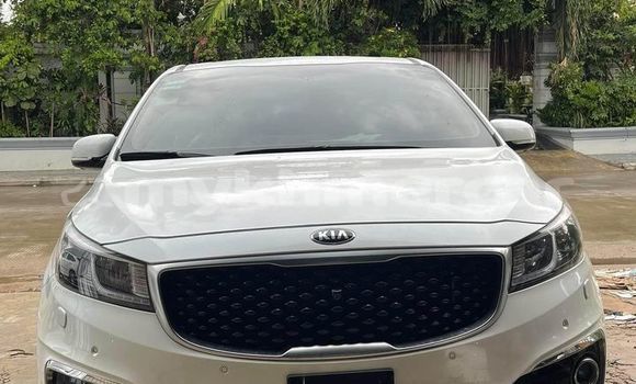 Buy Used Kia Carnival White Car in Bavet in Svay Rieng Province Buy Used Kia Carnival White Car in Bavet in Svay Rieng Province