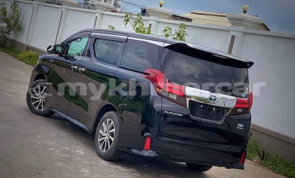 Buy Used Toyota Alphard Black Car in Chbar Mon in Kampong Speu Province Buy Used Toyota Alphard Black Car in Chbar Mon in Kampong Speu Province