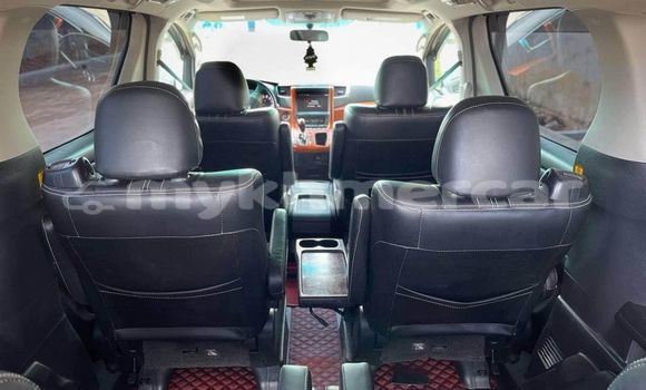 Buy Used Toyota Alphard White Car in Cheom Ksan in Preah Vihear Province Buy Used Toyota Alphard White Car in Cheom Ksan in Preah Vihear Province