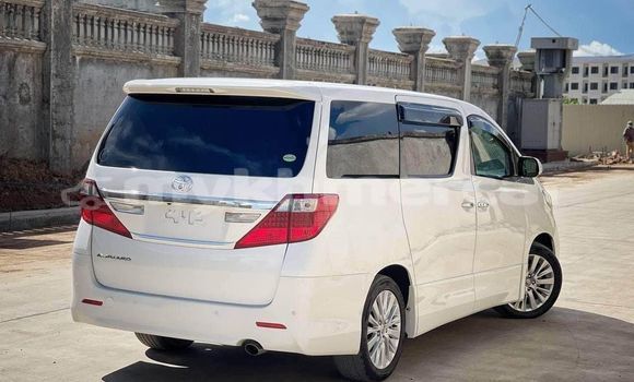 Buy Used Toyota Alphard White Car in Cheom Ksan in Preah Vihear Province Buy Used Toyota Alphard White Car in Cheom Ksan in Preah Vihear Province