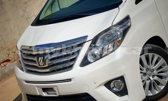 Buy Used Toyota Alphard White Car in Cheom Ksan in Preah Vihear Province Buy Used Toyota Alphard White Car in Cheom Ksan in Preah Vihear Province