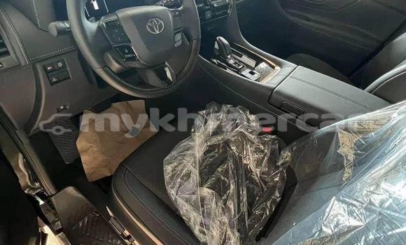 Buy Used Toyota Alphard Black Car in Battambang in Battambang Province Buy Used Toyota Alphard Black Car in Battambang in Battambang Province