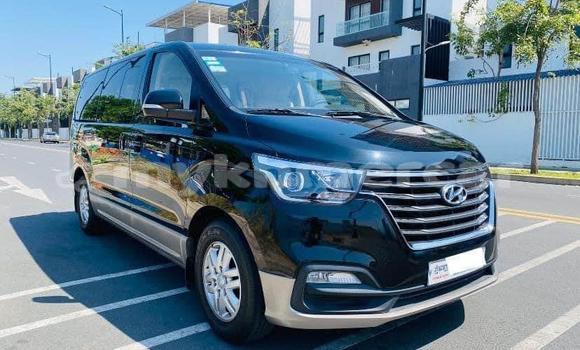 Buy Used Hyundai H1 Black Car in Chbar Mon in Kampong Speu Province Buy Used Hyundai H1 Black Car in Chbar Mon in Kampong Speu Province