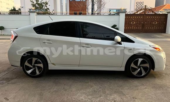 Buy Used Toyota Prius Other Car in Phnom Penh in Phnom Penh Buy Used Toyota Prius Other Car in Phnom Penh in Phnom Penh