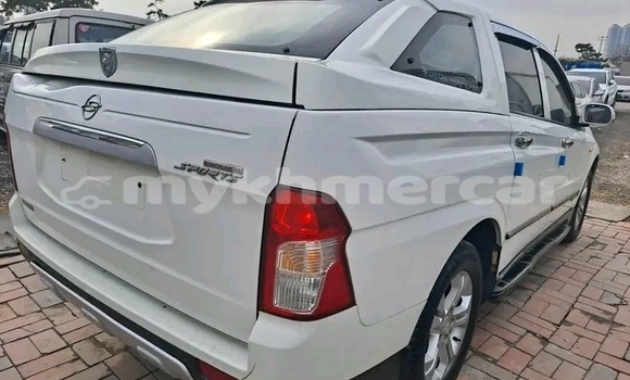 Acheter Occasion Voiture Ford Club Wagon Blanc à Bavet, Svay Rieng Province