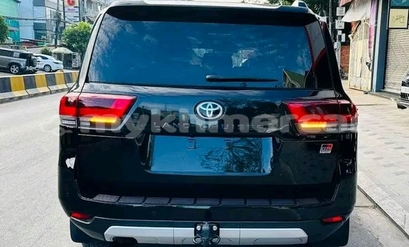 Acheter Occasion Voiture Toyota Axio Noir à Banlung, Ratanakiri Province Acheter Occasion Voiture Toyota Axio Noir à Banlung, Ratanakiri Province