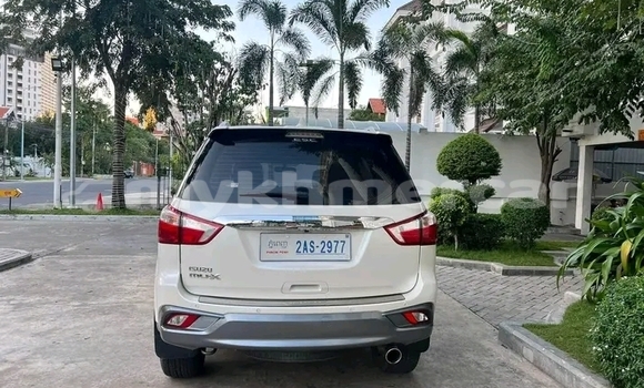 Buy Used Suzuki Every Other Car in Chbar Mon in Kampong Speu Province