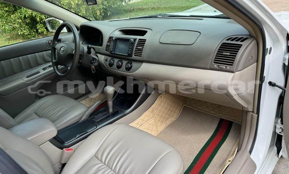 Buy Used Toyota Camry White Car in Banlung in Ratanakiri Province Buy Used Toyota Camry White Car in Banlung in Ratanakiri Province