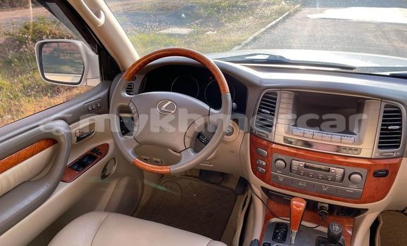 Buy Used Lexus LX 570 White Car in Chbar Mon in Kampong Speu Province Buy Used Lexus LX 570 White Car in Chbar Mon in Kampong Speu Province