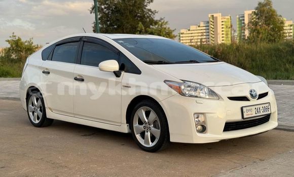 Buy Used Toyota Prius White Car in Bavet in Svay Rieng Province Buy Used Toyota Prius White Car in Bavet in Svay Rieng Province
