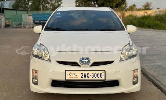 Buy Used Toyota Prius White Car in Bavet in Svay Rieng Province Buy Used Toyota Prius White Car in Bavet in Svay Rieng Province