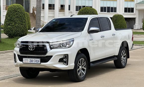 Buy Used Toyota Hiluxe Revo White Car in Battambang in Battambang Province Buy Used Toyota Hiluxe Revo White Car in Battambang in Battambang Province