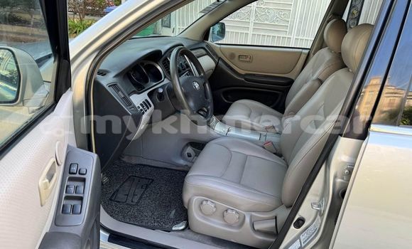 Buy Used Toyota Highlander Other Car in Chbar Mon in Kampong Speu Province Buy Used Toyota Highlander Other Car in Chbar Mon in Kampong Speu Province