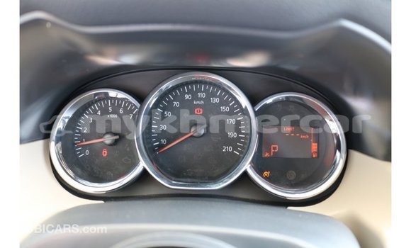 Buy Import Renault Duster White Car in Import - Dubai in Kampot Province