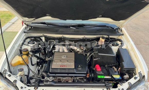 Buy Used Toyota Highlander White Car in Chbar Mon in Kampong Speu Province Buy Used Toyota Highlander White Car in Chbar Mon in Kampong Speu Province