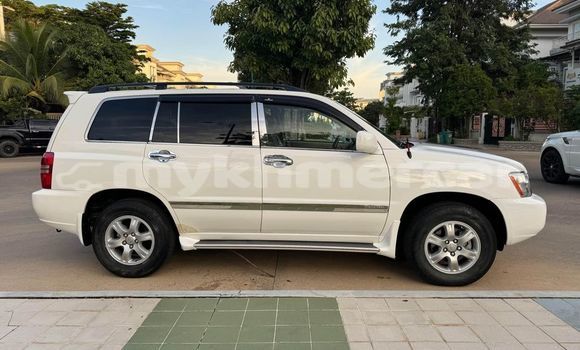 Buy Used Toyota Highlander White Car in Chbar Mon in Kampong Speu Province Buy Used Toyota Highlander White Car in Chbar Mon in Kampong Speu Province