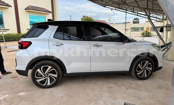 Acheter Occasion Voiture Toyota Raum Blanc à Chbar Mon, Kampong Speu Province Acheter Occasion Voiture Toyota Raum Blanc à Chbar Mon, Kampong Speu Province