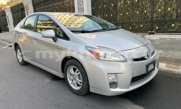 Buy Used Toyota Prius Beige Car in Poipet in Banteay Meanchey Province Buy Used Toyota Prius Beige Car in Poipet in Banteay Meanchey Province