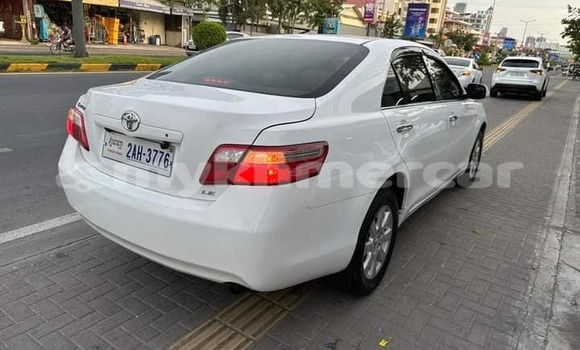 Acheter Occasion Voiture Toyota Camry Blanc à Bavet, Svay Rieng Province Acheter Occasion Voiture Toyota Camry Blanc à Bavet, Svay Rieng Province