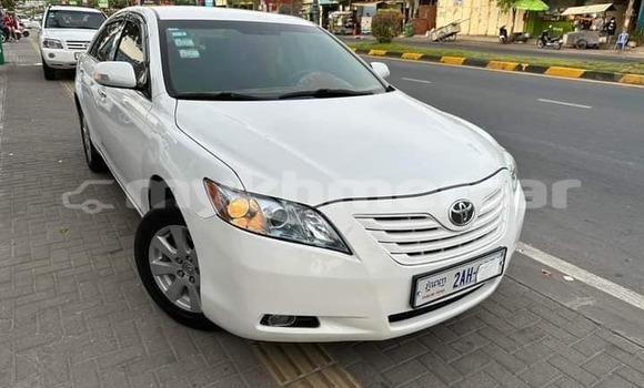 Acheter Occasion Voiture Toyota Camry Blanc à Bavet, Svay Rieng Province Acheter Occasion Voiture Toyota Camry Blanc à Bavet, Svay Rieng Province