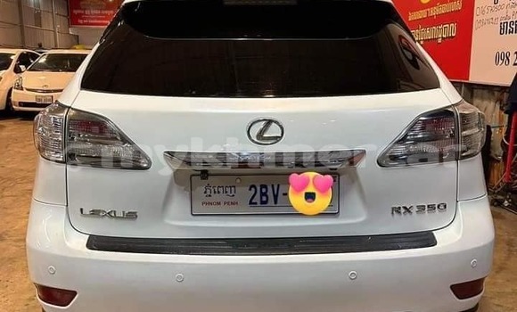 Acheter Occasion Voiture Lexus RX 350 Blanc à Bavet, Svay Rieng Province Acheter Occasion Voiture Lexus RX 350 Blanc à Bavet, Svay Rieng Province