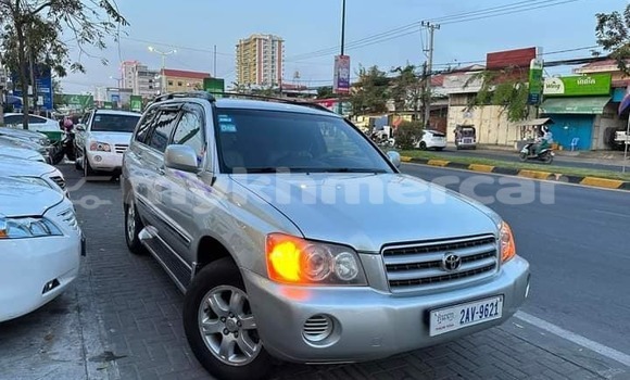 Acheter Occasion Voiture Toyota RAV4 Autre à Chbar Mon, Kampong Speu Province Acheter Occasion Voiture Toyota RAV4 Autre à Chbar Mon, Kampong Speu Province