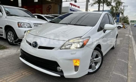 Acheter Occasion Voiture Toyota Prius Blanc à Battambang, Battambang Province Acheter Occasion Voiture Toyota Prius Blanc à Battambang, Battambang Province