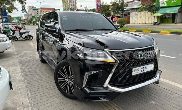 Acheter Occasion Voiture Lexus LX 570 Noir à Bavet, Svay Rieng Province Acheter Occasion Voiture Lexus LX 570 Noir à Bavet, Svay Rieng Province