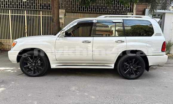 Acheter Occasion Voiture Lexus LX 570 Blanc à Banteay Meanchey, Banteay Meanchey Province Acheter Occasion Voiture Lexus LX 570 Blanc à Banteay Meanchey, Banteay Meanchey Province