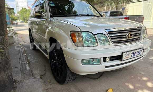 Acheter Occasion Voiture Lexus LX 570 Blanc à Banteay Meanchey, Banteay Meanchey Province Acheter Occasion Voiture Lexus LX 570 Blanc à Banteay Meanchey, Banteay Meanchey Province