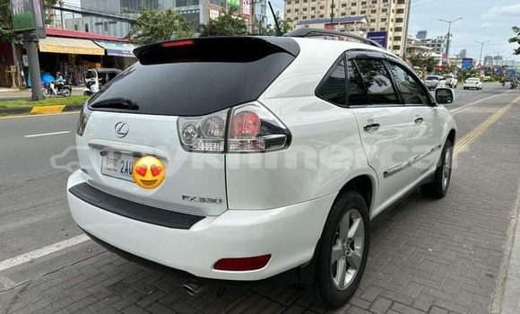 Acheter Occasion Voiture Lexus RX 330 Blanc à Bavet, Svay Rieng Province Acheter Occasion Voiture Lexus RX 330 Blanc à Bavet, Svay Rieng Province