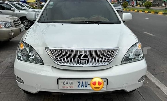 Acheter Occasion Voiture Lexus RX 330 Blanc à Bavet, Svay Rieng Province Acheter Occasion Voiture Lexus RX 330 Blanc à Bavet, Svay Rieng Province