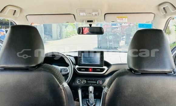 Buy Used Toyota RAV4 Other Car in Chbar Mon in Kampong Speu Province Buy Used Toyota RAV4 Other Car in Chbar Mon in Kampong Speu Province