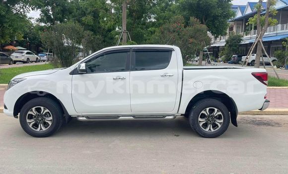 Buy Used Mazda BT-50 White Car in Chbar Mon in Kampong Speu Province Buy Used Mazda BT-50 White Car in Chbar Mon in Kampong Speu Province