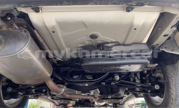 Buy Used Lexus RX 300 White Car in Chbar Mon in Kampong Speu Province Buy Used Lexus RX 300 White Car in Chbar Mon in Kampong Speu Province