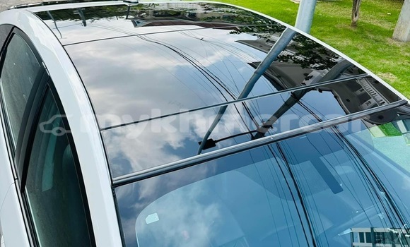 Buy Used Toyota Prius White Car in Phnom Penh in Phnom Penh Buy Used Toyota Prius White Car in Phnom Penh in Phnom Penh